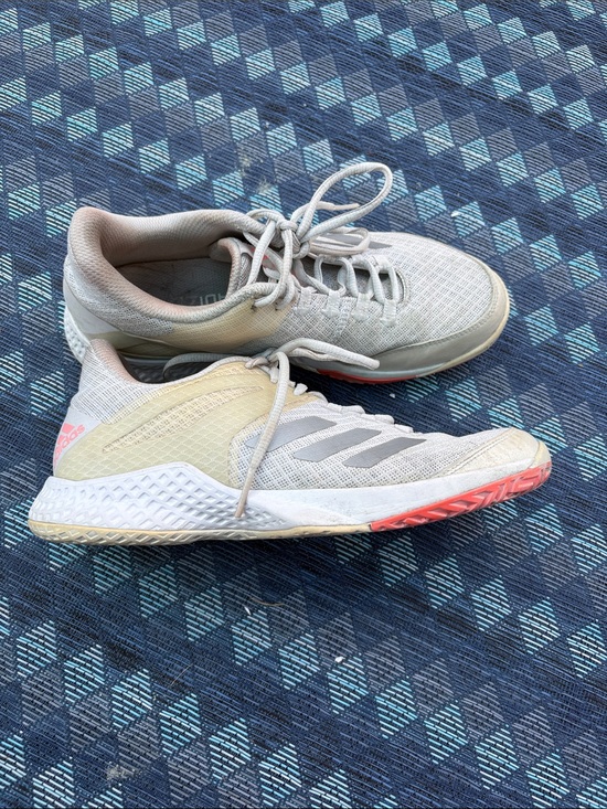 adidas Shoes - adidas Women's Light Beige tennis/ court Sneakers with Pink Logo size 8
